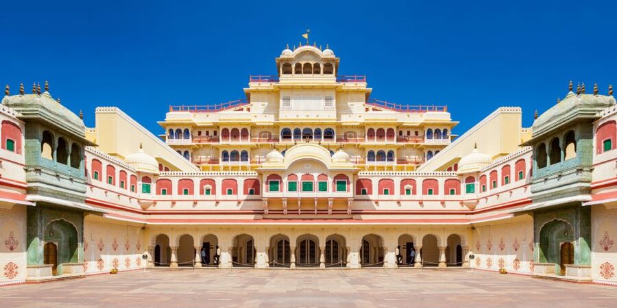 Jaipur: Full-Day Private Sightseeing Tour by Tuk Tuk - Why a tuk-tuk works well in Jaipur
