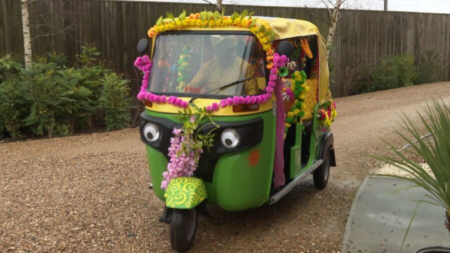 Jaipur: Full-Day Private Sightseeing Tour by Tuk Tuk - Panna Meena ka Kund adds a quieter architectural stop