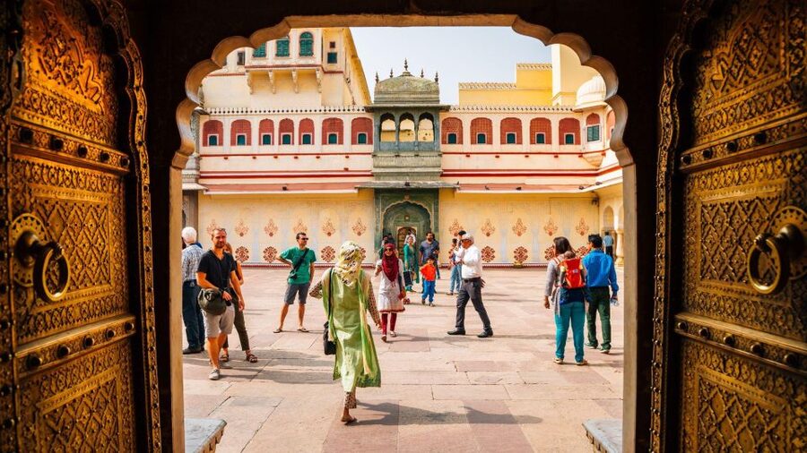 Jaipur: Full-Day Private Sightseeing Tour by Tuk Tuk - City Palace connects royal life with city history