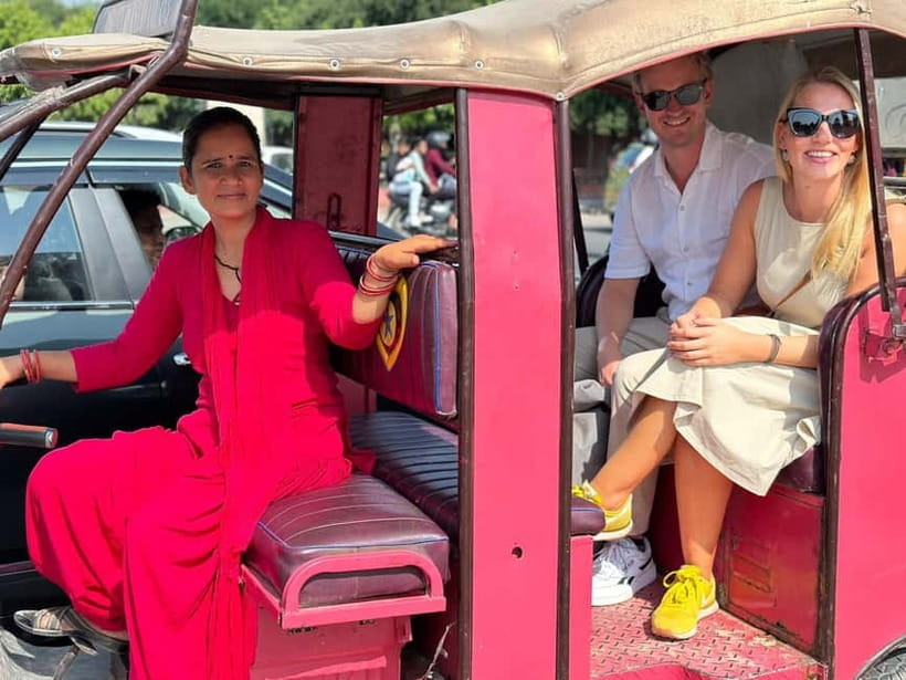 Jaipur Half-Day City Tour By E-Rickshaw with Female Driver - Why a women-driven e-rickshaw changes the tour