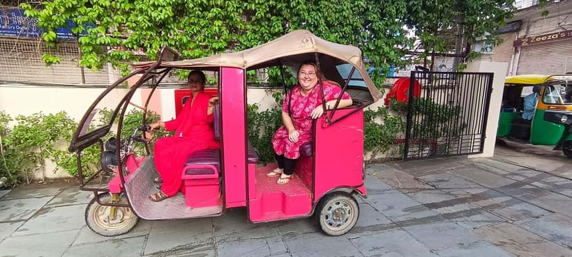 Jaipur Half-Day City Tour By E-Rickshaw with Female Driver - Hawa Mahal, Jaipur’s famous pink facade