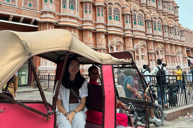 Jaipur Half-Day Heritage Tour by Women-Driven E-Rickshaw - Ending at Albert Hall Museum