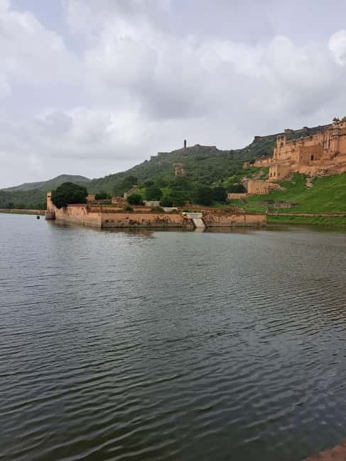 Jaipur Half Day Tour By Tuk Tuk With Local Chaiwala - Hawa Mahal: Begin With Jaipur’s Famous Pink Screen