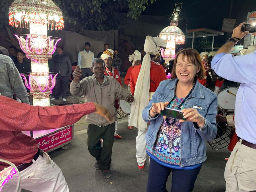 Jaipur: Night Tuk-Tuk Tour With Friendly Local Driver - Watching Jaipur traffic from a tuk-tuk