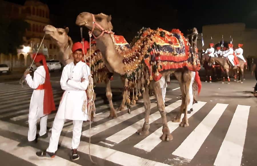 Jaipur: Night Tuk-Tuk Tour With Friendly Local Driver - What the $11 price really gives you