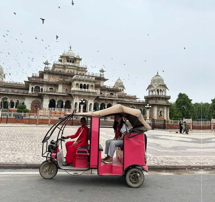 Jaipur Private City Tour with a Women-Driven E-Rickshaw Ride - Jantar Mantar and Jaipur’s scientific side