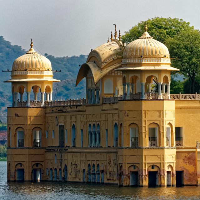 Jaipur: Private Full-Day City Tour by Tuk-Tuk or Car - Jal Mahal, a short lakeside photo stop