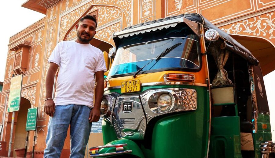 Jaipur: Private Full-Day City Tour By Tuk-Tuk with Pick-Up - Royal Gaitor, a quiet break beneath Nahargarh