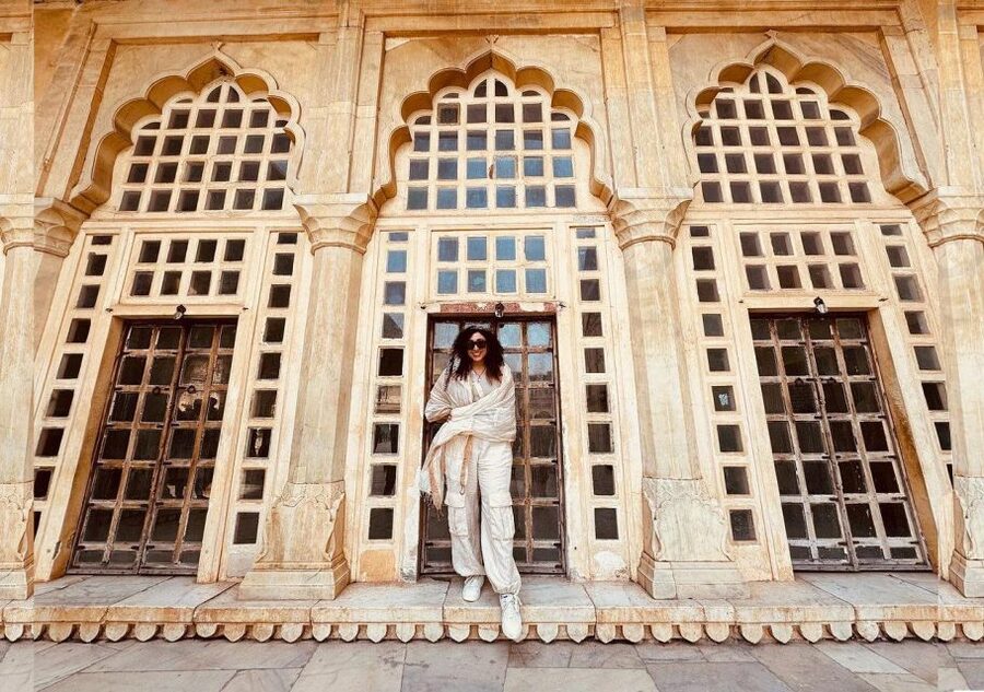 Jaipur: Private Full-Day City Tour By Tuk-Tuk with Pick-Up - Shopping for blue pottery, textiles, and jewelry