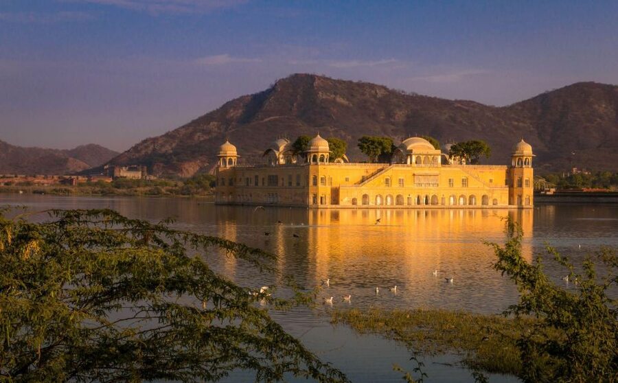 Jaipur Sightseeing by Tuk-Tuk: Temples, Palaces & Markets - Why a tuk-tuk works well in Jaipur