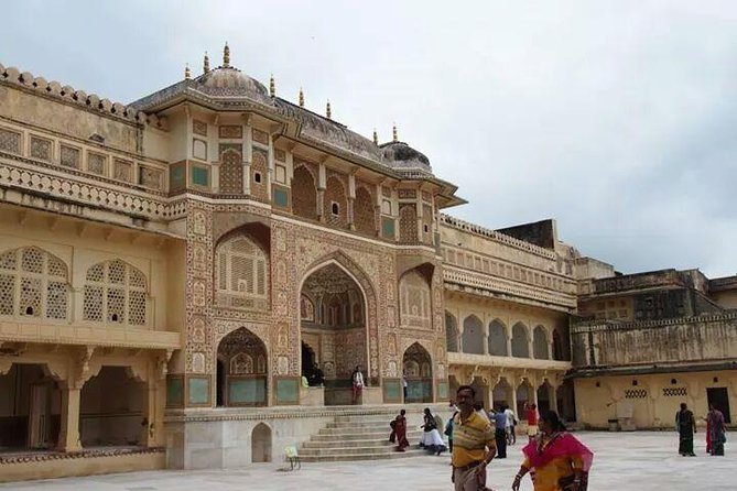 Jaipur Sightseeing Tuk-Tuk Tour - Jal Mahal gives you a short lakeside view