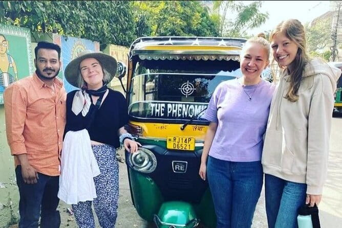 Jaipur Tuktuk Local Sightseeing Day Tour - Why a tuk-tuk works well for Jaipur