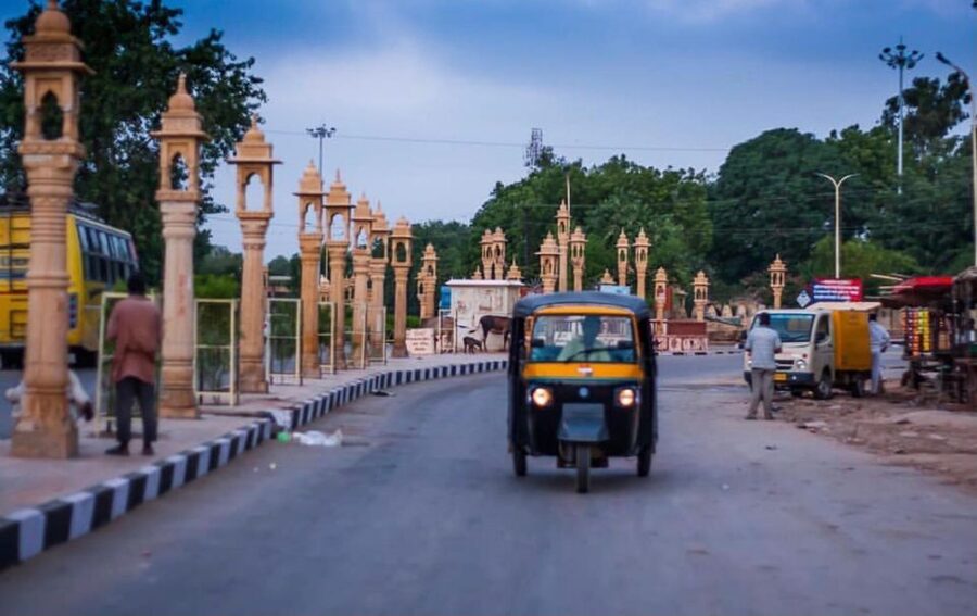 Jaisalmer: City Full-Day Trip by Tuk-Tuk - What the Guide Can Add to the Day