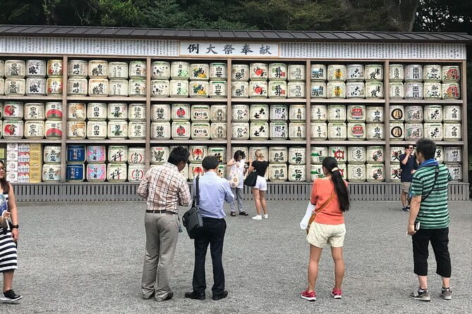 Kamakura Heritage Bike or Walk Tour with ex-Rickshaw guide - Hasedera and the Kannon statue