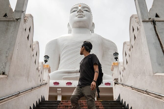 Kandy City Guided Tuk Tuk Tour with Lesley - Climbing to Bahiravokanda Buddha