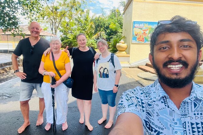 Kandy City Guided Tuk Tuk Tour with Lesley - Tea at New Giragama Tea Factory