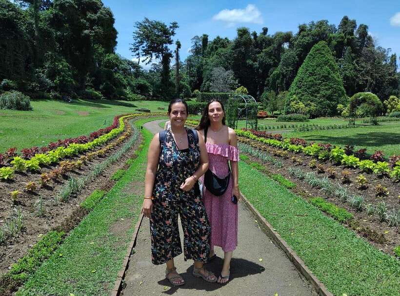 Kandy City Tour by Tuk Tuk with hotel Pickup and Dropoff - Walking through the Royal Botanical Garden