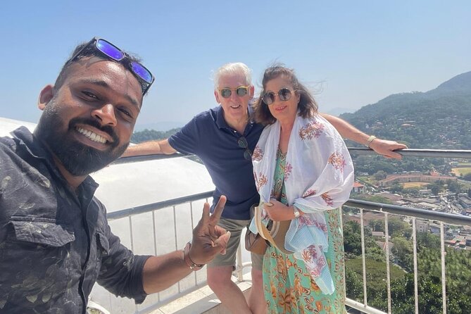 Kandy City Tour by TukTuk with Laka - Royal Botanical Gardens at Peradeniya