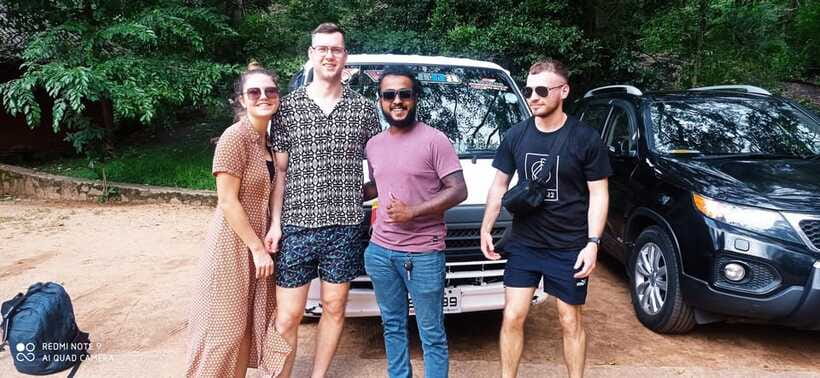 Kandy: Guided City Tour by Tuk-Tuk - Herbal gardens add a hands-on local stop