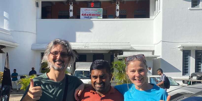 Kandy: Private City Highlights Guided Tour by Tuk-Tuk - Temple of the Sacred Tooth Relic