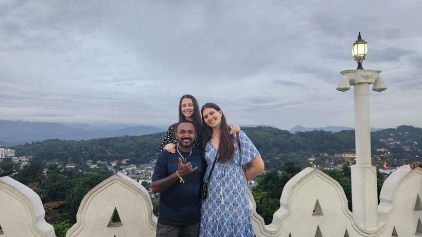 Kandy Private Guided City Tour by Tuk Tuk - Royal Botanical Garden and the Mahaweli River