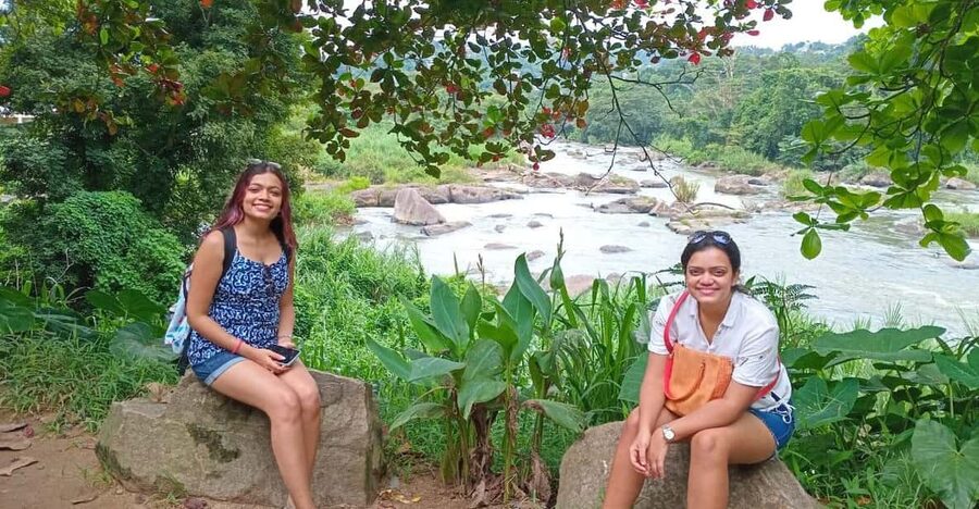 Kandy: Private Guided Tour with Local Highlights by Tuk Tuk - Along the Mahawali River toward tea country