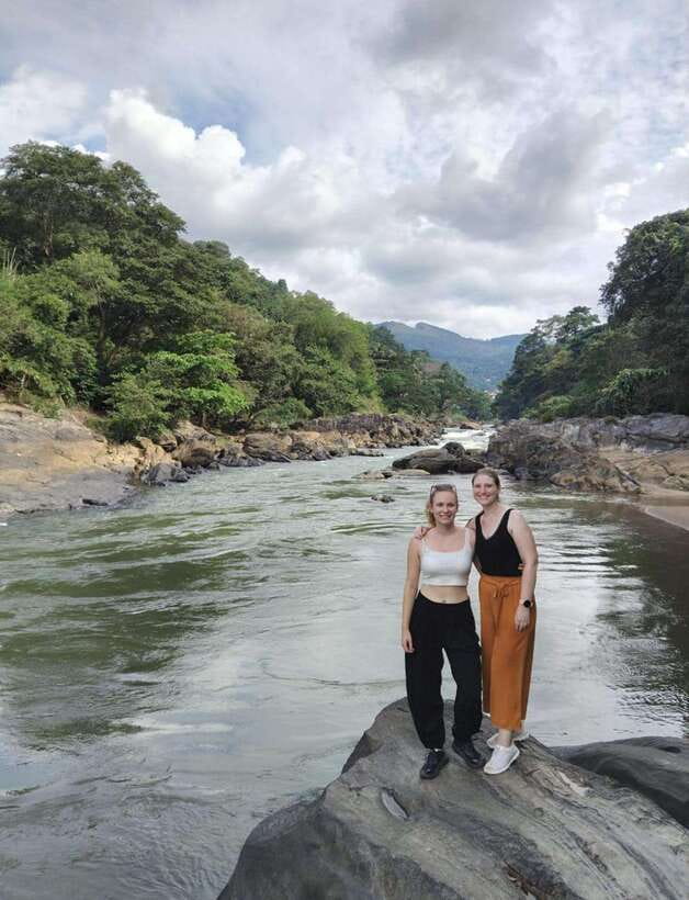 Kandy: Private Tuk Tuk Tour with Temple of the Tooth - The Ceylon Gem Museum, with a practical warning