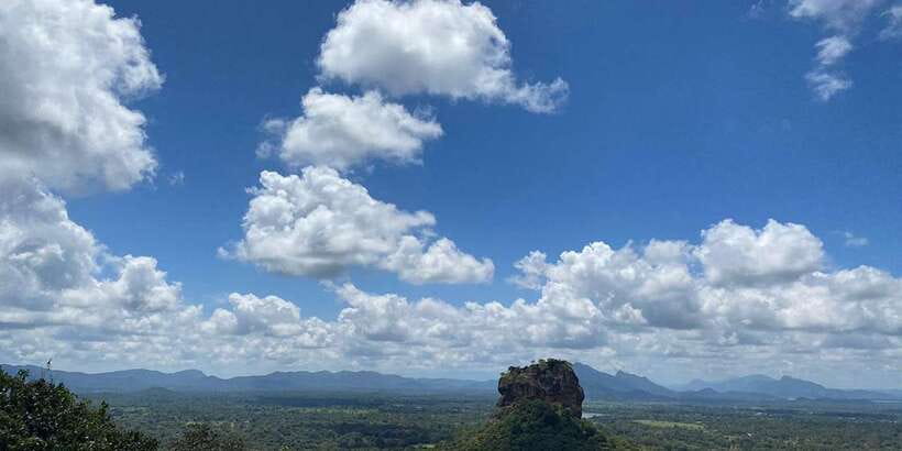 Kandy: Sigiriya, Dambulla & Wildlife Safari Private Tour - Climbing Sigiriya’s 1,200 stairs