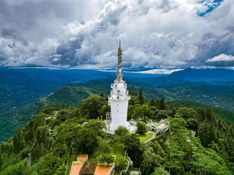 Kandy to Ambuluwawa Tuk Tuk Tour - Peradeniya offers a slower hour among plants and paths