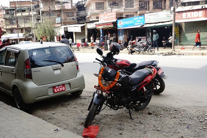 Kathmandu Rickshaw Tour Of Thamel And Durbar Square - The unnamed garden stop needs clarification