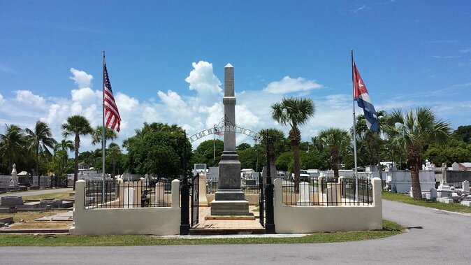 Key West Conch Republic Tiki Pedicab Experience by Kokomo Cabs - Ten minutes at the Historic Seaport