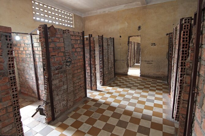 Killing Fields & Toul Sleng Genocide Museum Tickets With Tuk Tuk - Tuol Sleng: a school turned into S-21