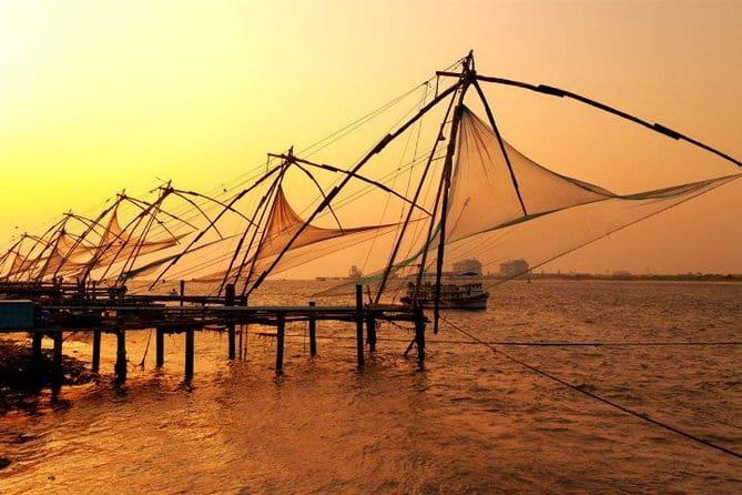 Kochi Exclusive Local Sightseeing Tuk-Tuk Tour - Mattancherry Palace and Jew Town