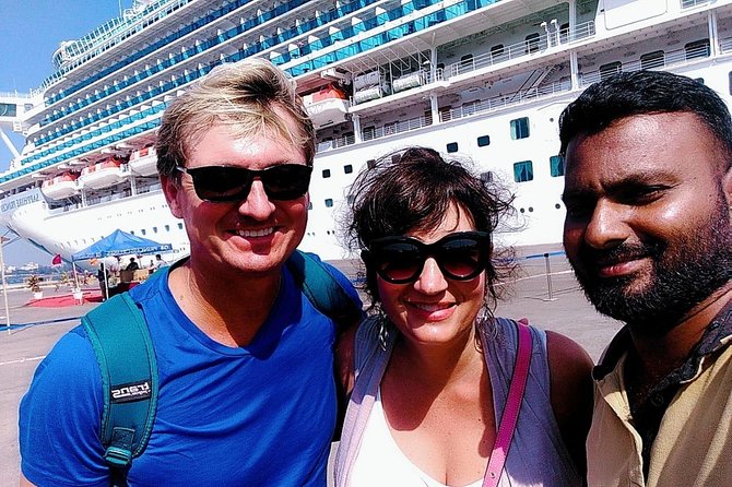 Kochi PARADISE Tuk-tuk tour with Pickup from the Cruise Ships - Meeting your driver at Cochin Port