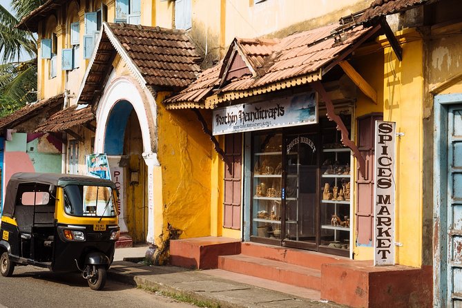 Kochi private Tuk-Tuk (Auto Rickhaw) Tour - Starting with St. Francis Church