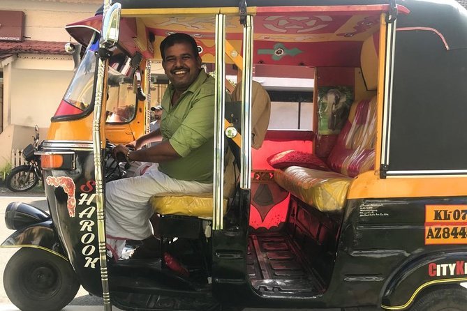 Kochi private Tuk-Tuk (Auto Rickhaw) Tour - Mattancherry Palace and the Jain Temple