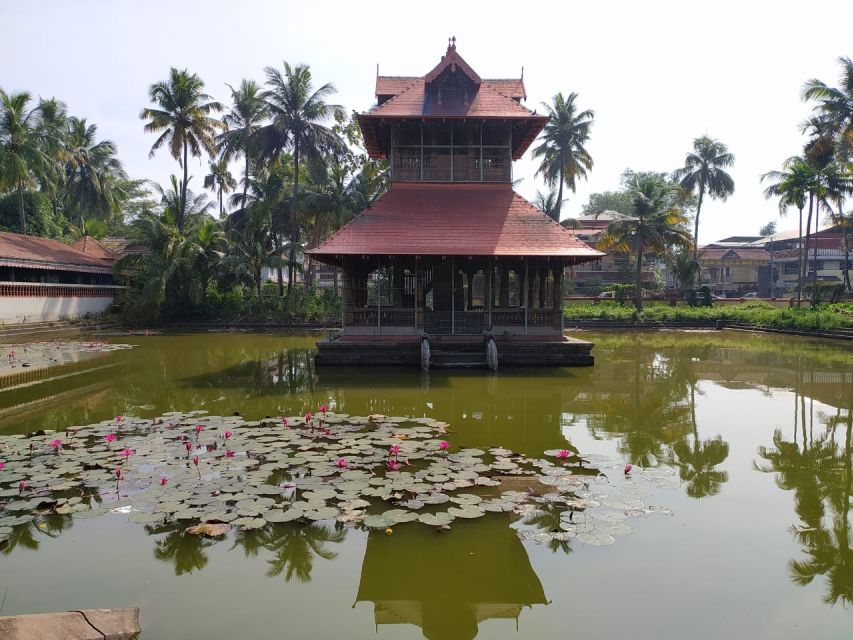 Kochi: Private Tuk-Tuk City Tour with Hotel Pickup - Churches that tell Kochi’s colonial story