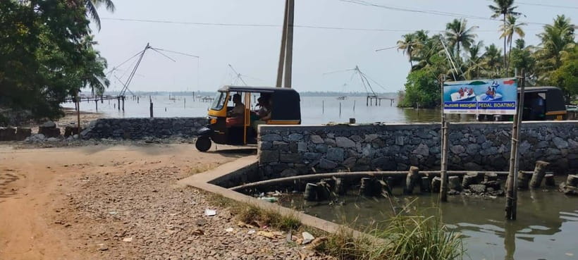 Kochi: Private Tuk-Tuk Tour With Pickup From Cruise Ships - St. Francis Church and Kochi’s European past