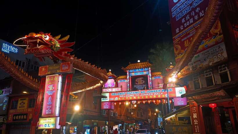 Kuala Lumpur: Private Malacca Night Tour w/Cruise & Trishaw - The Malacca River Cruise after sunset