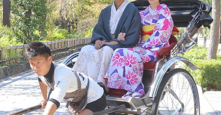Kyoto:Kiyomizu-dera Temple Rent a kimono and ride a rickshaw - Why the Kiyomizu-dera location works so well