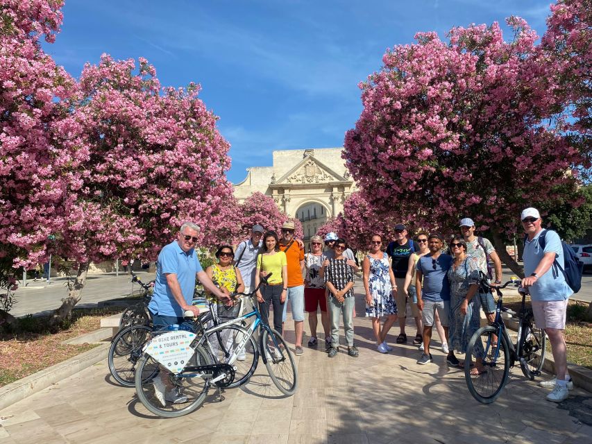 Lecce: City Highlights Guided Tour by Rickshaw - Piazza Sant’Oronzo and the Roman amphitheater
