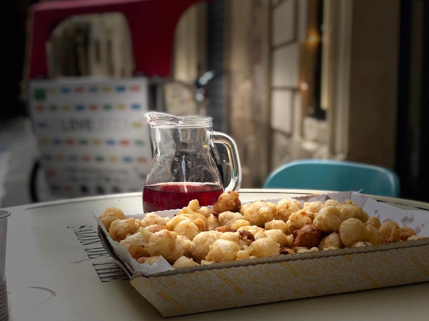 Lecce: Guided Tour & Street Food Tasting by Rickshaw - Porta Napoli and the city’s monumental entrance