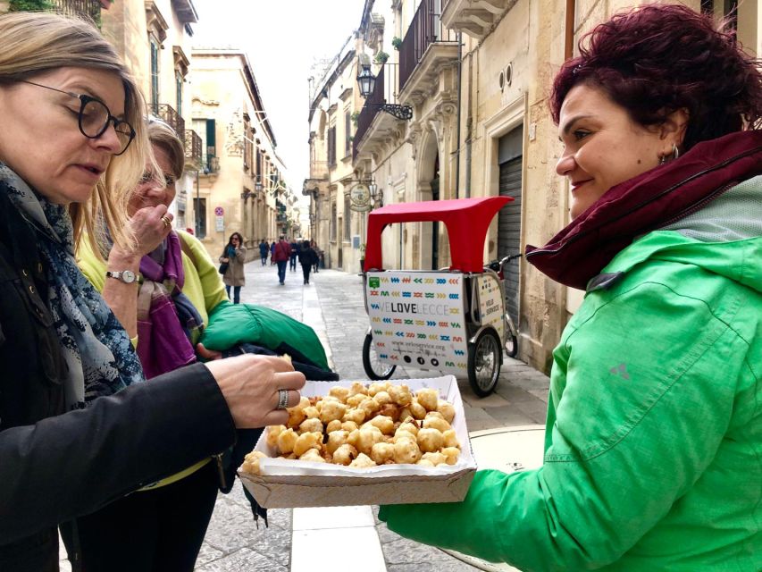 Lecce: Guided Tour & Street Food Tasting by Rickshaw - Piazza Sant’Oronzo and the Roman Amphitheatre