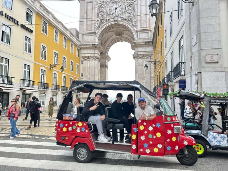 Lisboa: Tuk Tuk ride in Alfama & pick-up you at the hotel. - Time Out Market is the listed finish