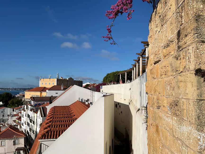 Lisbon:2-hour sightseeing TukTuk Tour with free Pickup - Why a Tuk-Tuk Fits Lisbon’s Old Streets