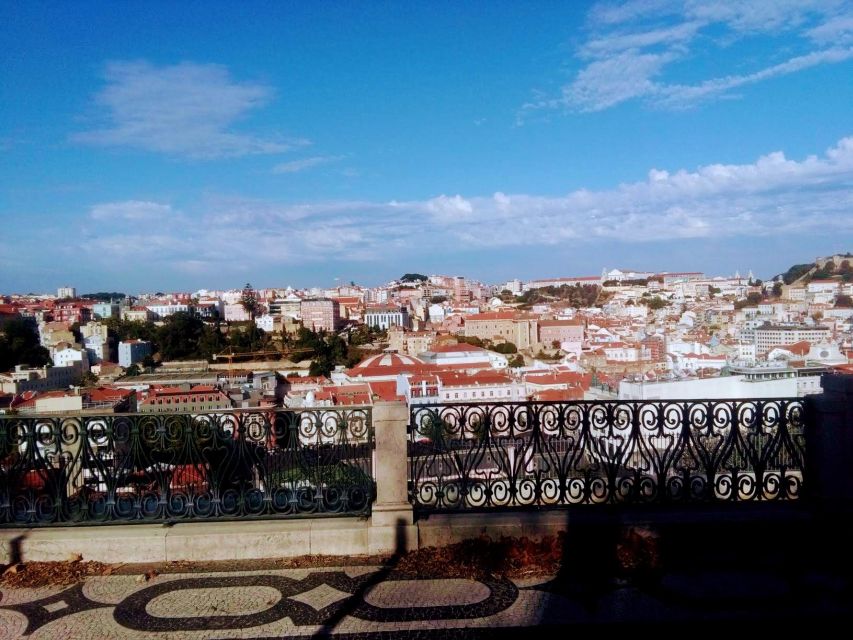 Lisbon:2-hour sightseeing TukTuk Tour with free Pickup - Best Time to Use This Tour