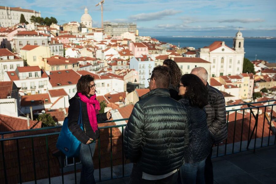 Lisbon: 2h Old Lisbon Tuk Tuk Tour - Mouraria, São Vicente, and Alfama