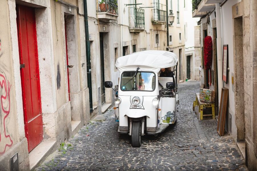 Lisbon: 2h Old Lisbon Tuk Tuk Tour - Who should book this Lisbon ride?