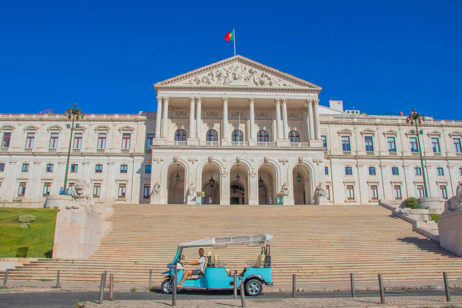 Lisbon: 2h or 4h Private TukTuk Tour with a True Local Guide - Avenida da Liberdade, Estrela, and Eduardo VII