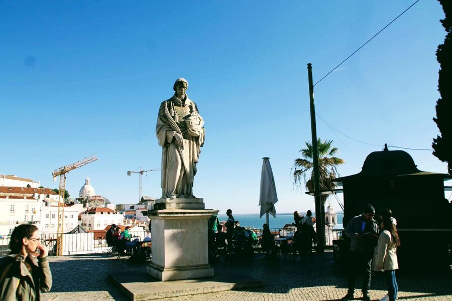 Lisbon: 3-Hour Sightseeing Tuk-Tuk Tour with Free Pickup - Who should book this Lisbon tuk-tuk tour?
